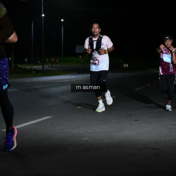 Runner Photo 1658749