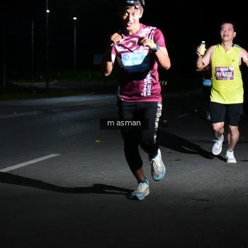 Runner Photo 1658777