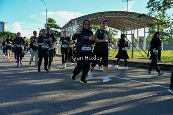 Runner Photo 1659351