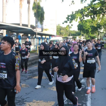 Runner Photo 1659684