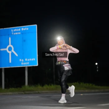 Runner Photo 1660002