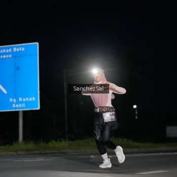 Runner Photo 1660023