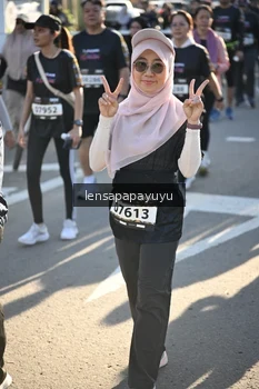 Runner Photo 1660170