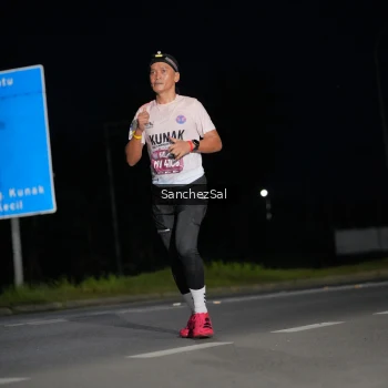 Runner Photo 1660244