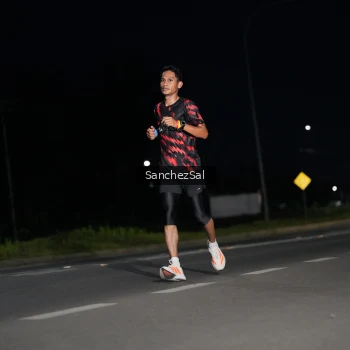 Runner Photo 1660314