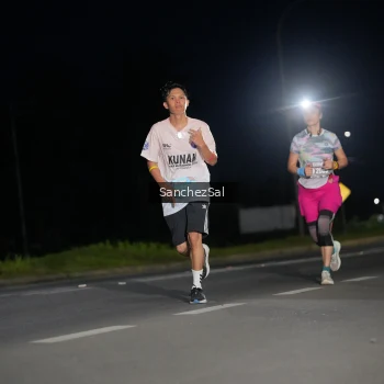 Runner Photo 1660368