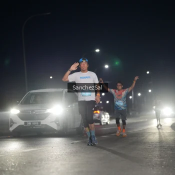 Runner Photo 1660563