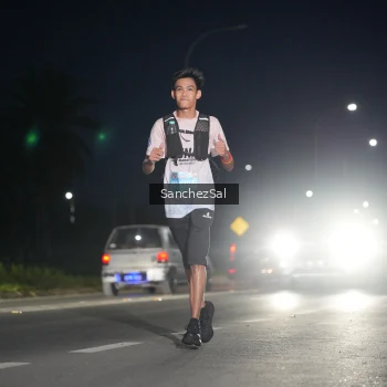 Runner Photo 1660594