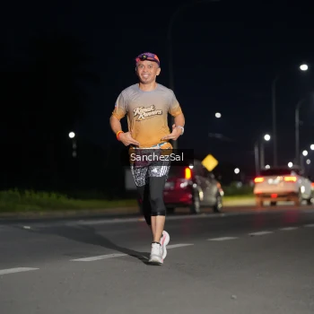 Runner Photo 1660609