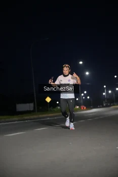 Runner Photo 1660660