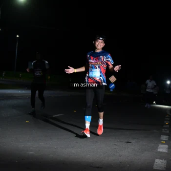 Runner Photo 1660686