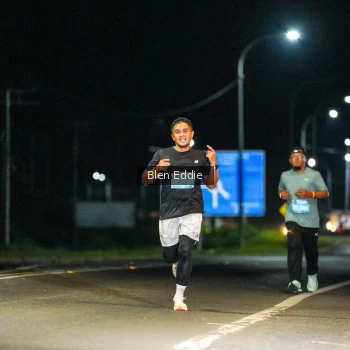 Runner Photo 1660719
