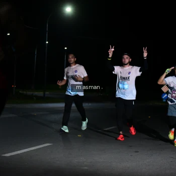 Runner Photo 1660995