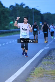 Runner Photo 1661356