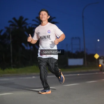 Runner Photo 1662611