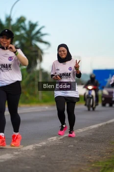 Runner Photo 1662614