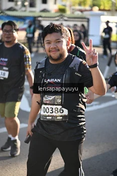 Runner Photo 1662618