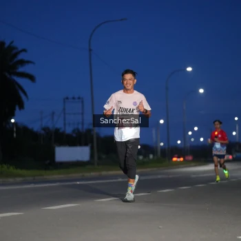 Runner Photo 1662657