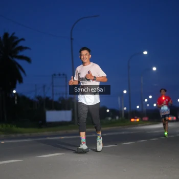 Runner Photo 1662676