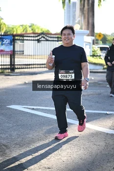 Runner Photo 1662695