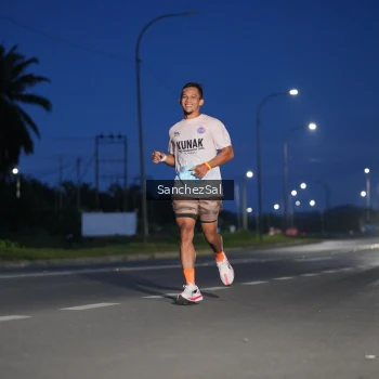 Runner Photo 1662776