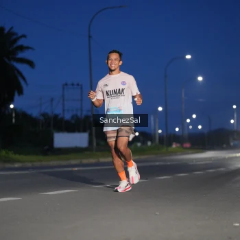 Runner Photo 1662788