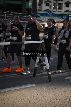 Runner Photo 1662834