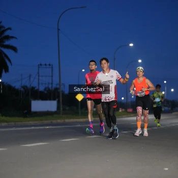 Runner Photo 1662843