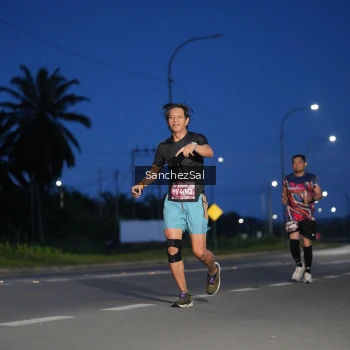 Runner Photo 1662945