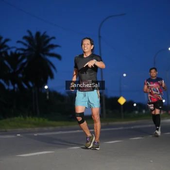 Runner Photo 1662965