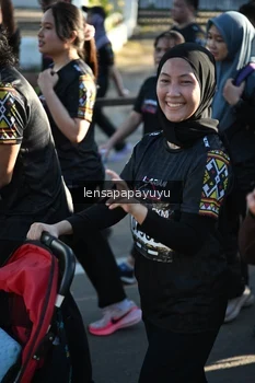 Runner Photo 1663037