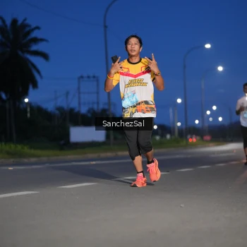 Runner Photo 1663041