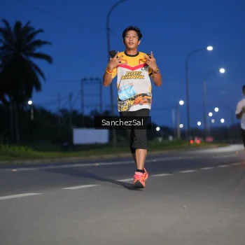 Runner Photo 1663056