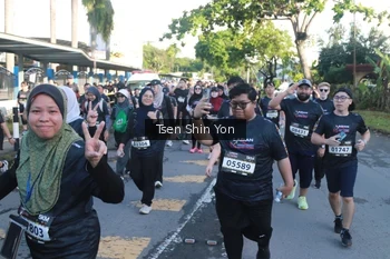 Runner Photo 1663136