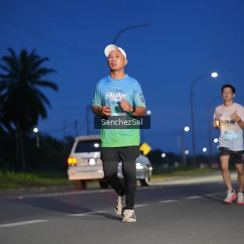 Runner Photo 1663160