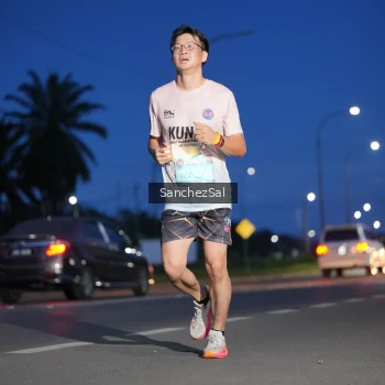 Runner Photo 1663172