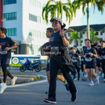 Runner Photo 1663197