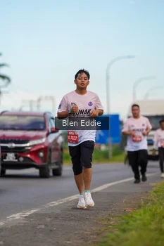 Runner Photo 1663212
