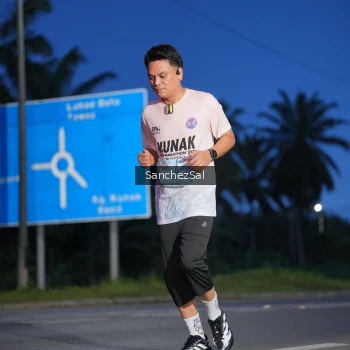 Runner Photo 1663264