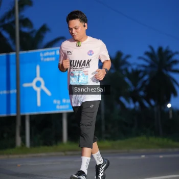 Runner Photo 1663276