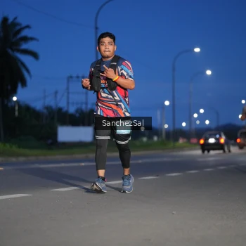 Runner Photo 1663288