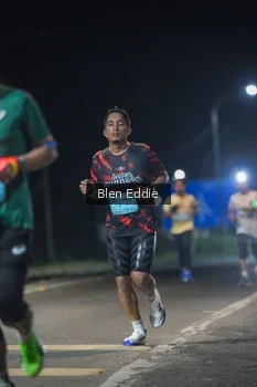 Runner Photo 1663298