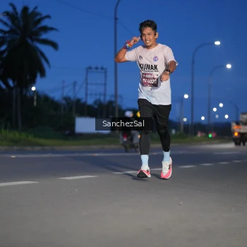 Runner Photo 1663364