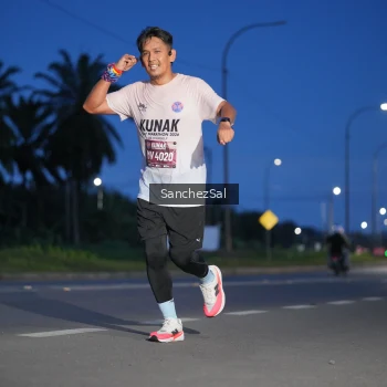 Runner Photo 1663369