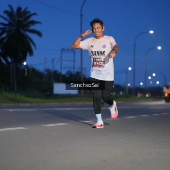 Runner Photo 1663374