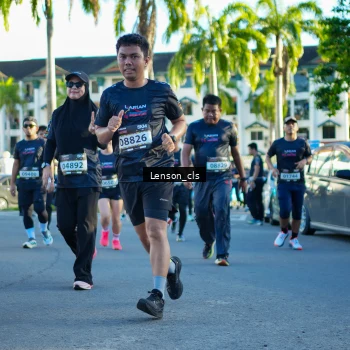 Runner Photo 1663489
