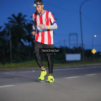 Runner Photo 1663518