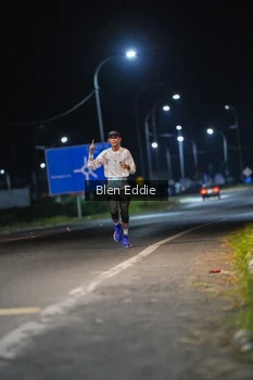Runner Photo 1663593