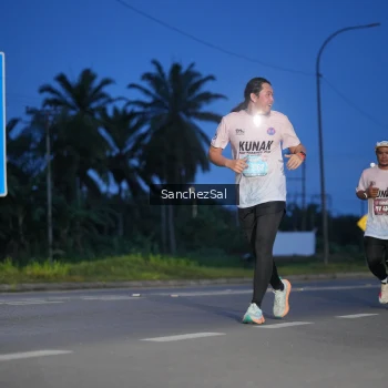 Runner Photo 1663618