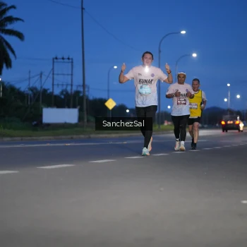 Runner Photo 1663624